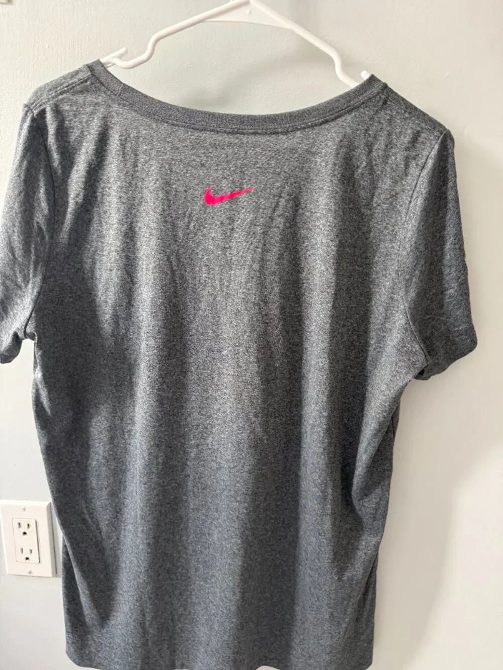 NIKE Dri-Fit Womens training t shirt XL Grey PINK Performance Running Workout